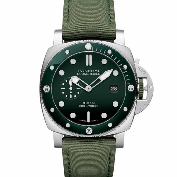 Herrenuhr, Panerai Submersible QuarantaQuattro ESteel™ Verde Smeraldo